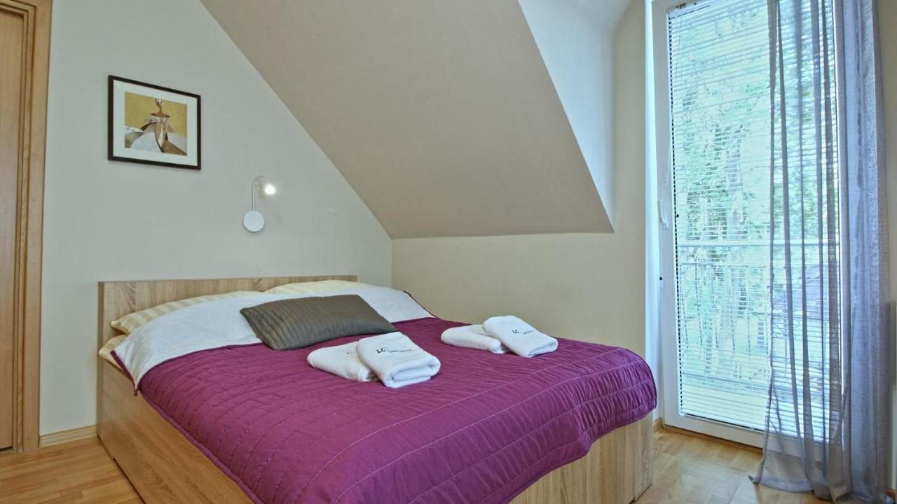 Lc Pokoje & Apartamenty โปเบียโรโว ภายนอก รูปภาพ