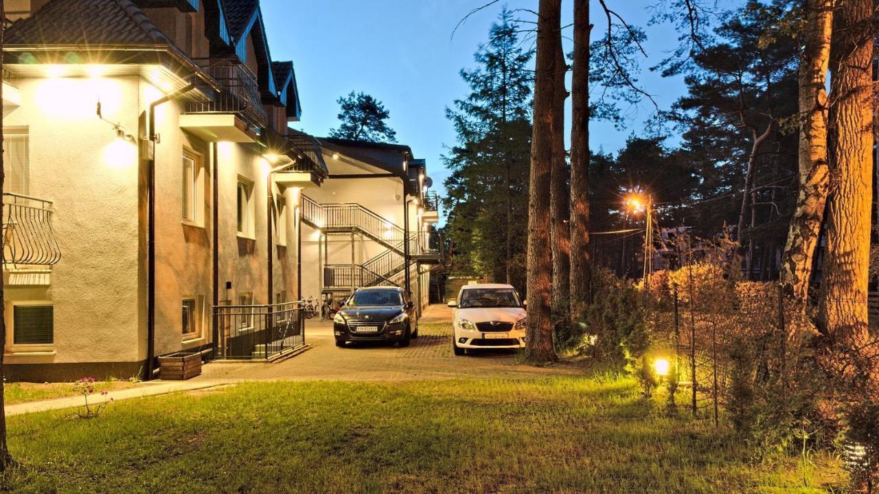 Lc Pokoje & Apartamenty โปเบียโรโว ภายนอก รูปภาพ