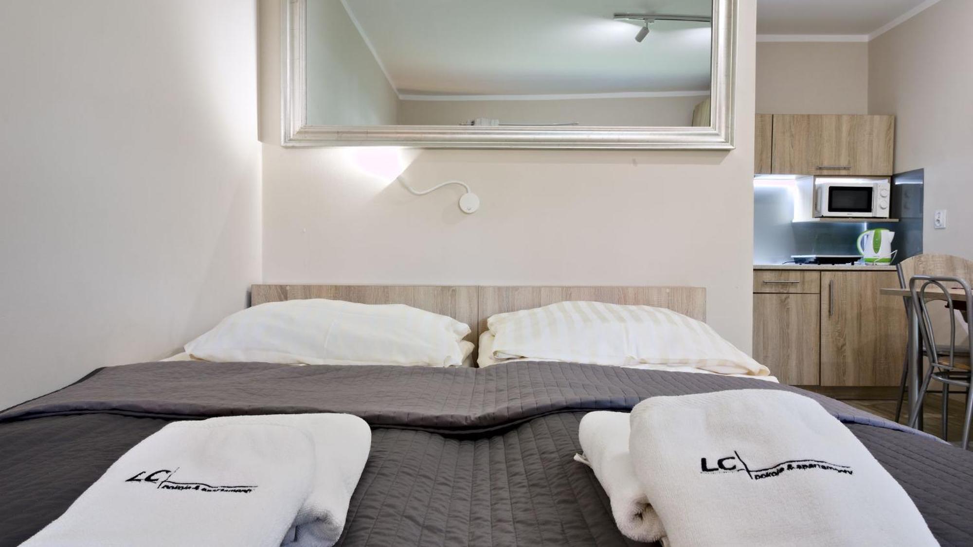 Lc Pokoje & Apartamenty โปเบียโรโว ภายนอก รูปภาพ