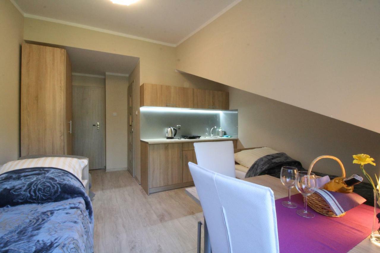 Lc Pokoje & Apartamenty โปเบียโรโว ภายนอก รูปภาพ