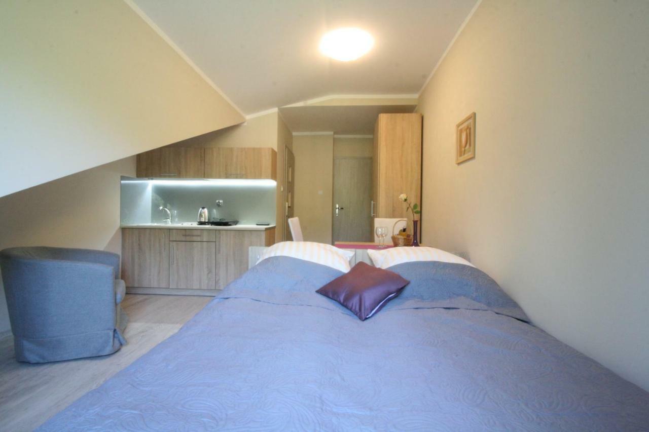Lc Pokoje & Apartamenty โปเบียโรโว ภายนอก รูปภาพ