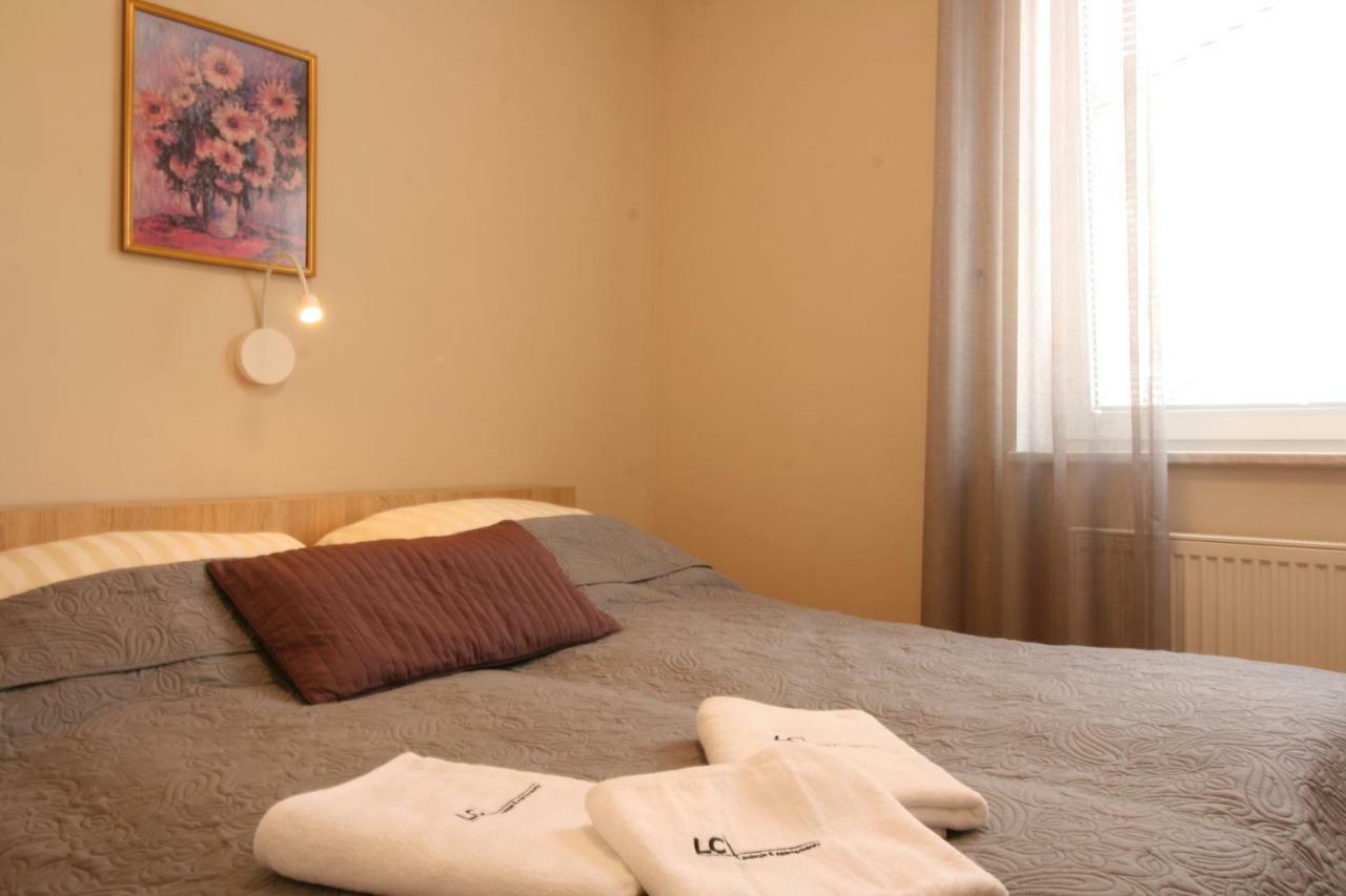 Lc Pokoje & Apartamenty โปเบียโรโว ภายนอก รูปภาพ
