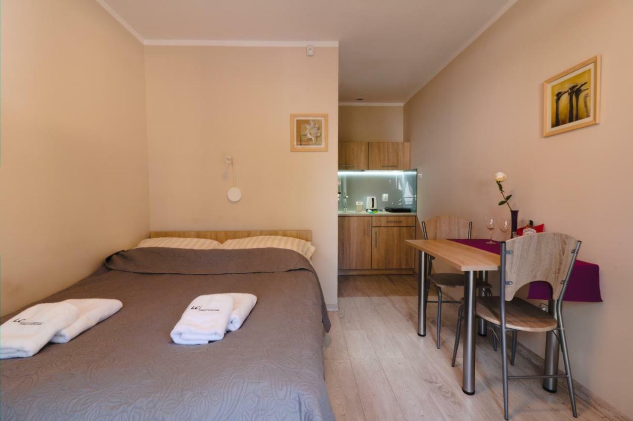 Lc Pokoje & Apartamenty โปเบียโรโว ภายนอก รูปภาพ